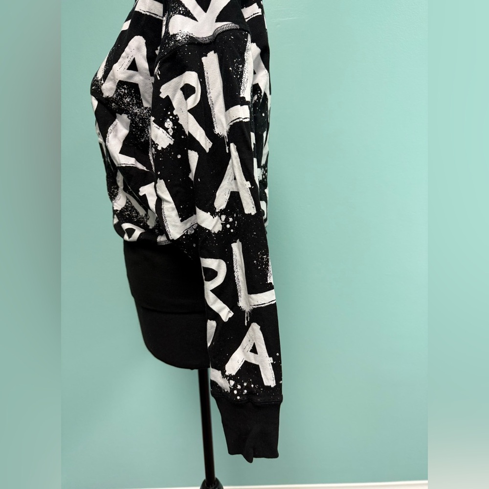 Karl Lagerfeld paris graffiti pullover ribbed round neck in black/white size xs - Picture 4 of 8